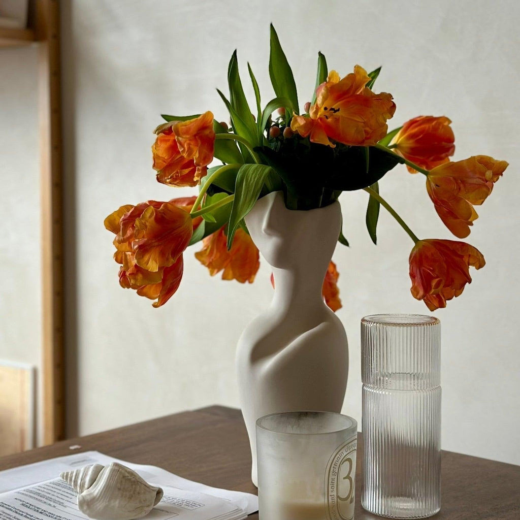 The Face Vase